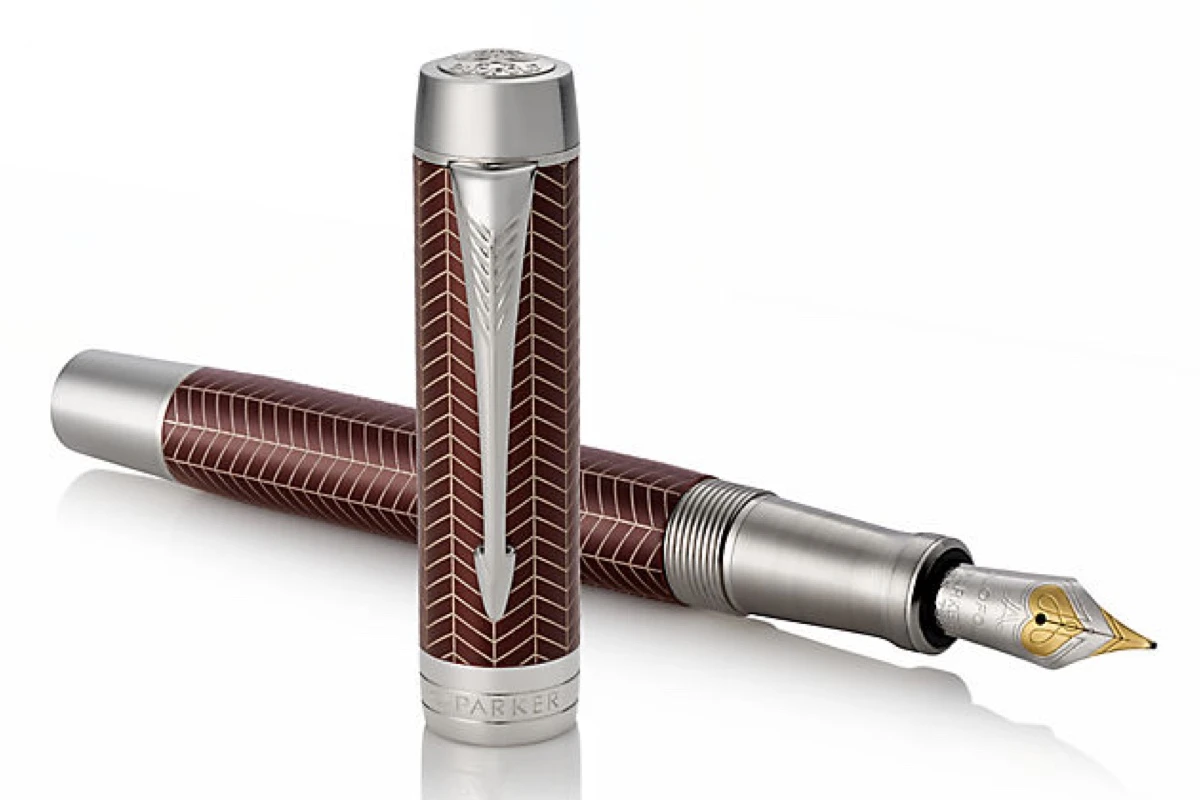 Parker® Parker Duofold Prestige Burgundy Chevron Centennial Vulpen 2 Parker® Parker Duofold Prestige Burgundy Chevron Centennial Vulpen - Afbeelding 2