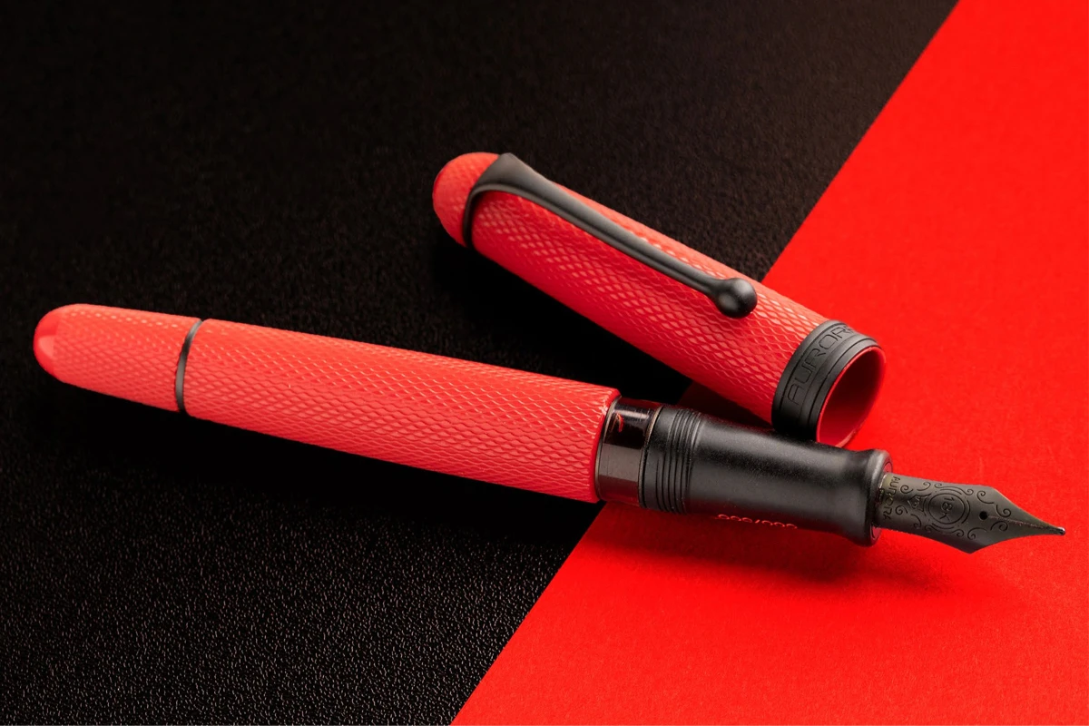 Pennen Verkoop -Pennen Verkoop Aurora 88 Red Mamba FP 2