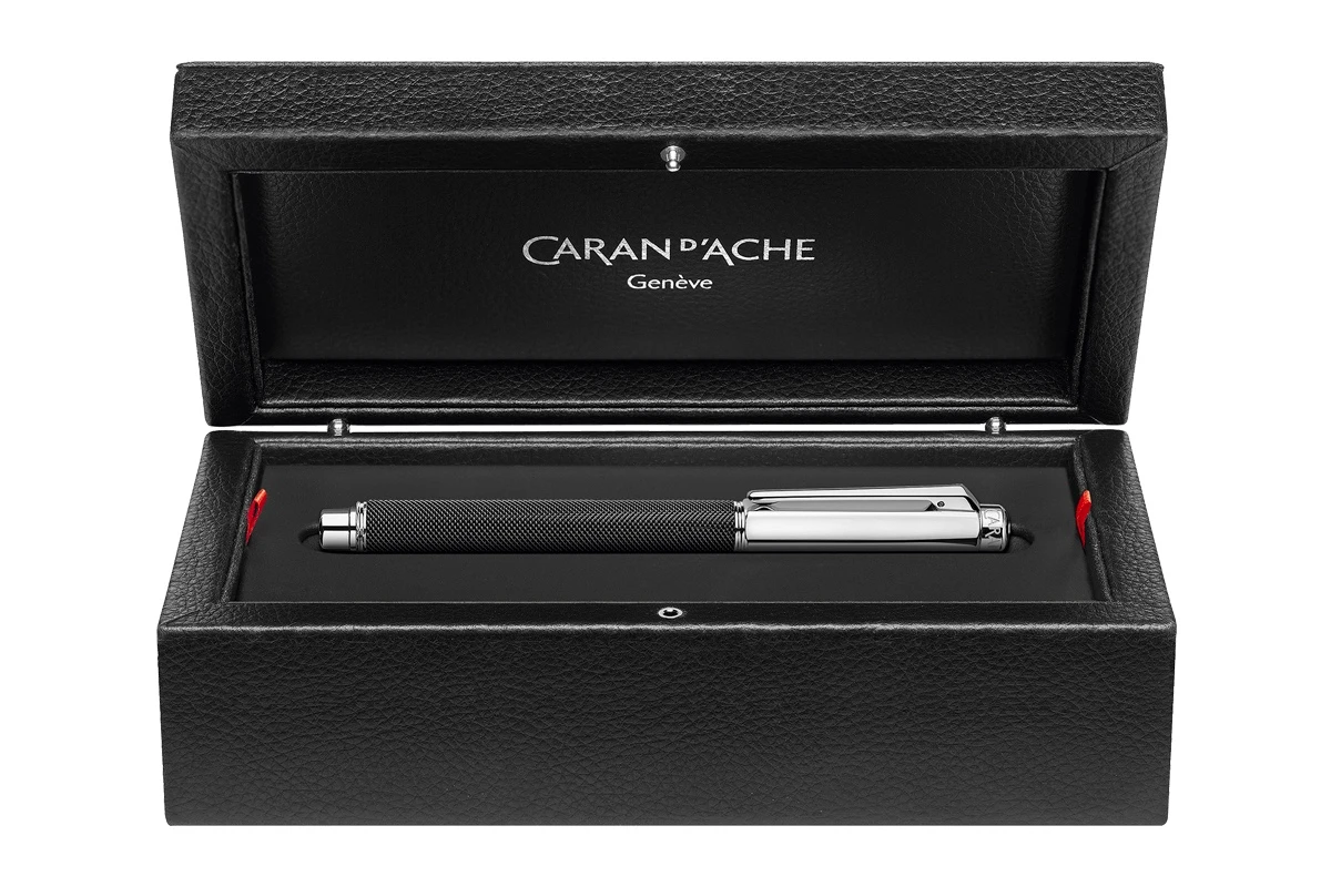 Caran D'Ache Varius Ivanhoe Black Balpen 3 Caran D'Ache Varius Ivanhoe Black Balpen - Afbeelding 3