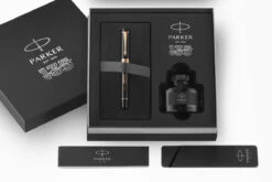 Parker® Parker Duofold 135 Years Anniversary Black GT Vulpen 12 Parker® Parker Duofold 135 Years Anniversary Black GT Vulpen -Pennen Verkoop Parker Duofold 135 Years Fountain Pen GT 6