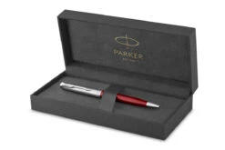 Parker® Parker Sonnet Sand Blasted Red Balpen 7 Parker® Parker Sonnet Sand Blasted Red Balpen -Pennen Verkoop Parker Sonnet Sandblasted Red BP 4