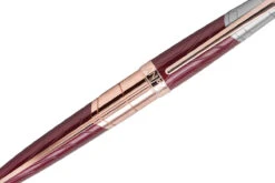 Caran D'Ache Justice League Wonder Woman Vulpen 7 Caran D'Ache Justice League Wonder Woman Vulpen -Pennen Verkoop WW20Car203